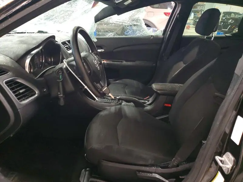 2013 DODGE AVENGER SE  