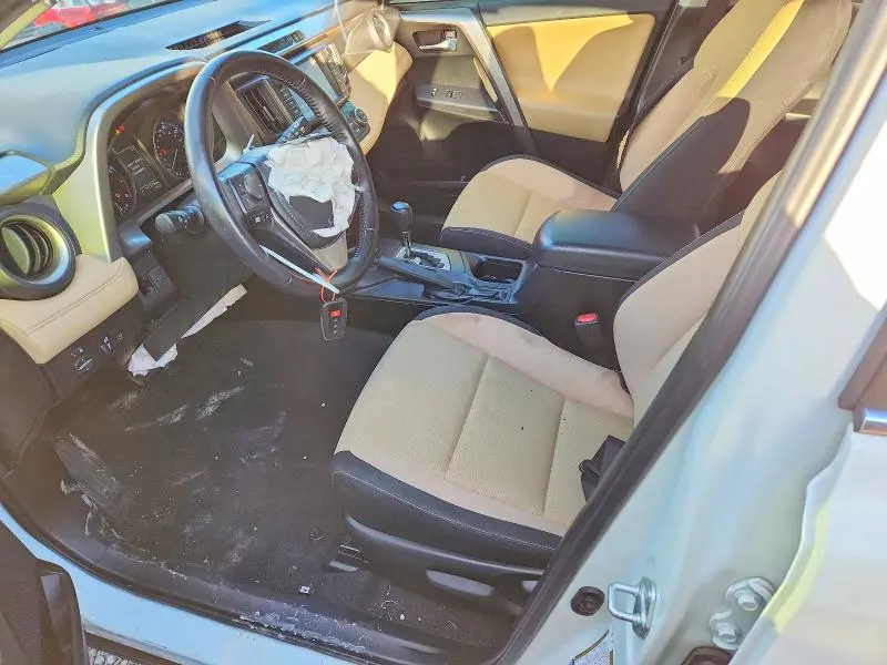 2017 TOYOTA RAV4 XLE  