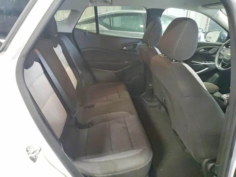 2025 CHEVROLET TRAX LS  