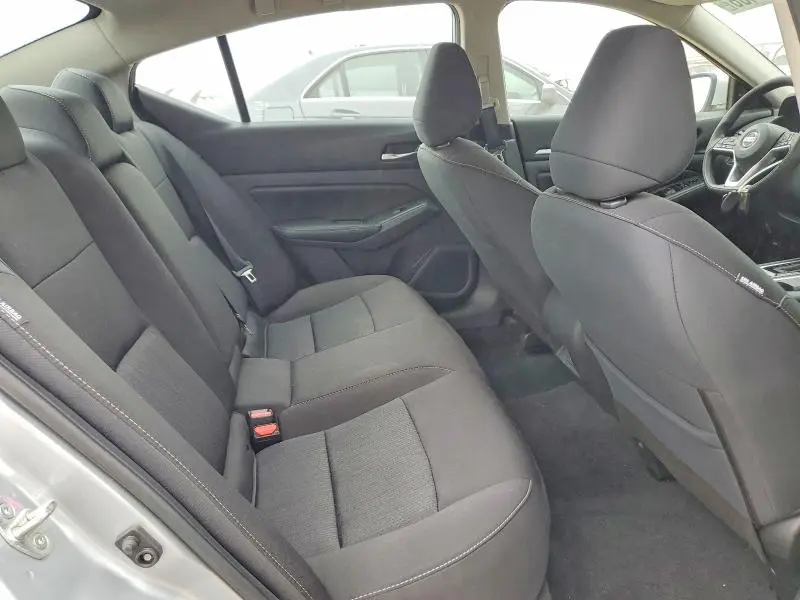 2022 NISSAN ALTIMA SV  