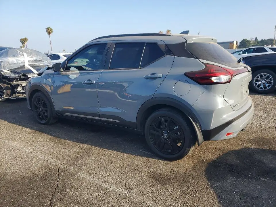 2024 NISSAN KICKS SR  
