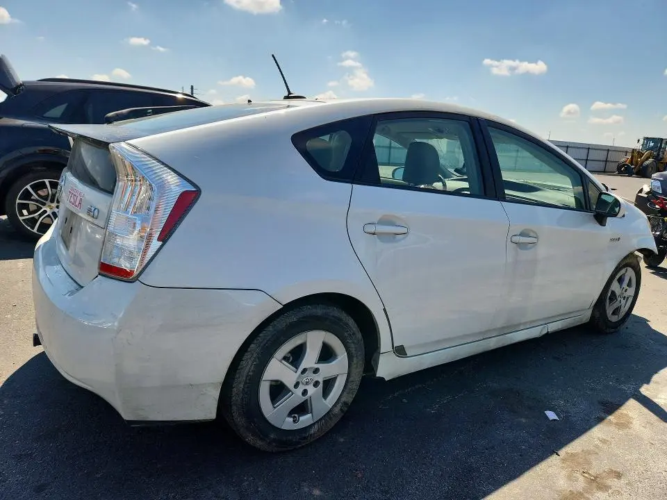 2010 TOYOTA PRIUS IV  