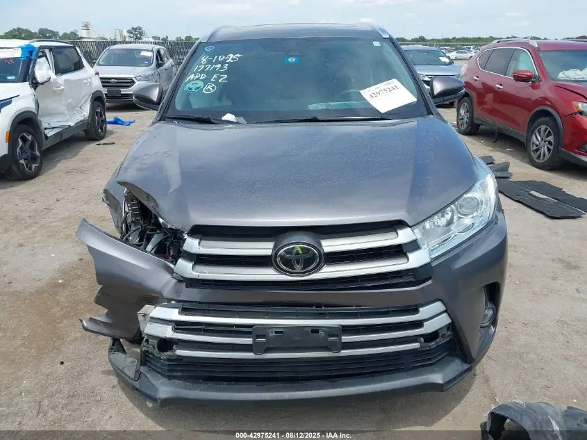 2019 TOYOTA HIGHLANDER XLE