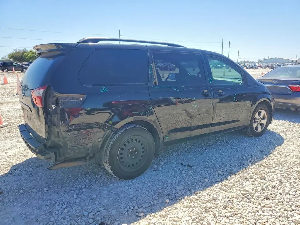 2016 TOYOTA SIENNA LE 8-PASSENGER  