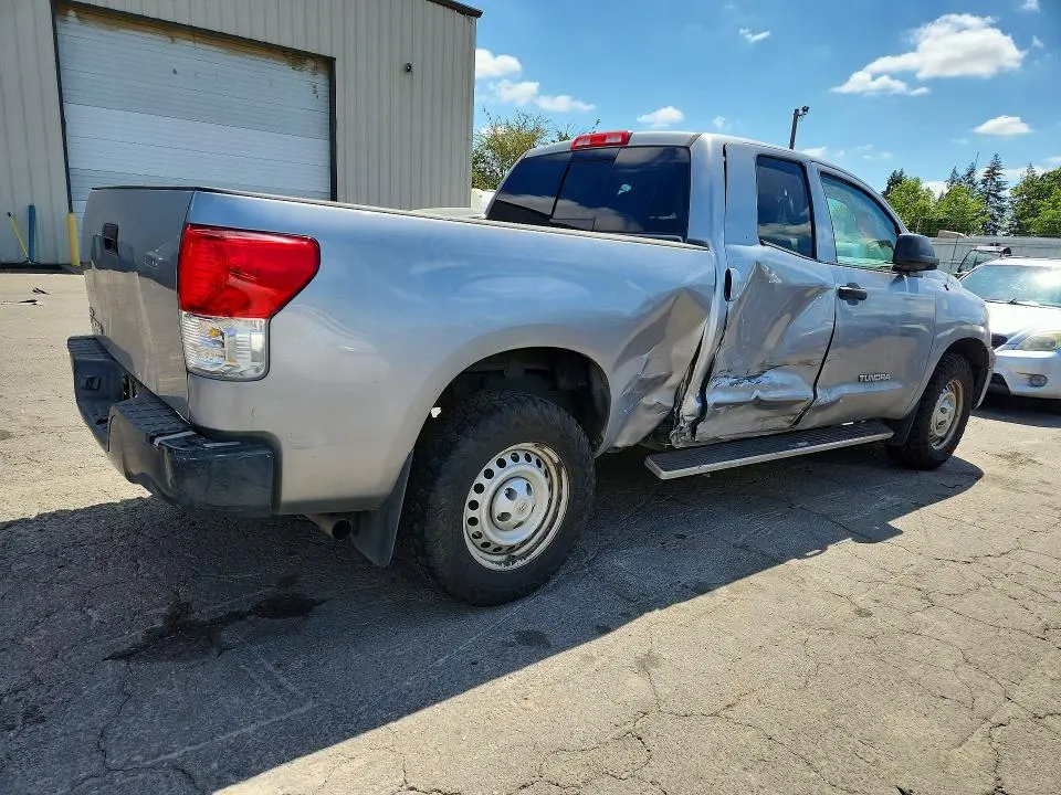 2011 TOYOTA TUNDRA DOUBLE CAB SR5  