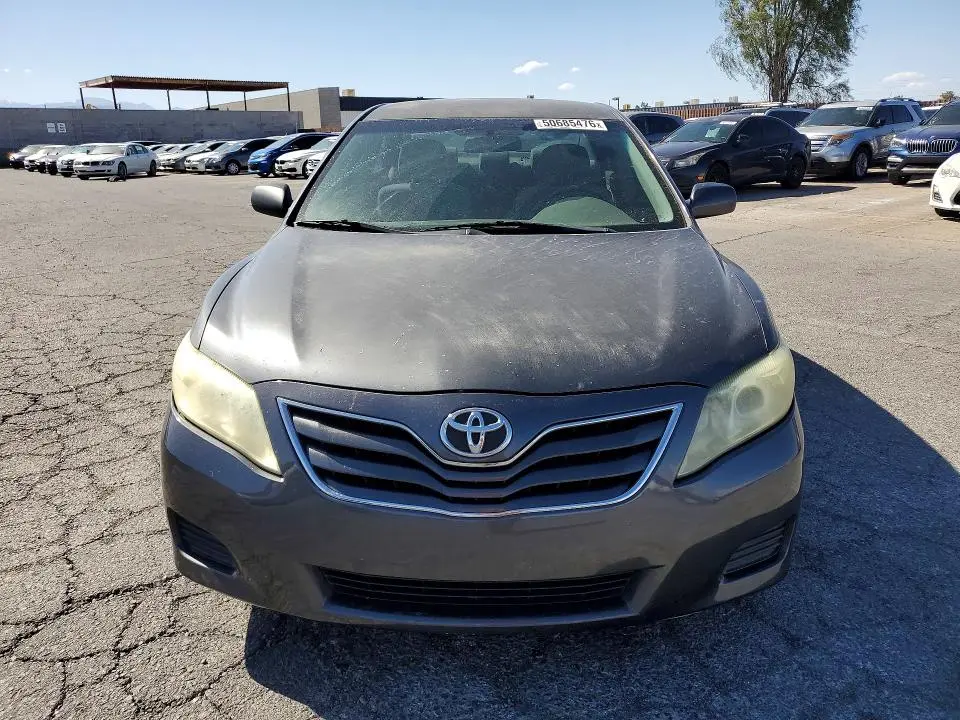 2011 TOYOTA CAMRY LE  