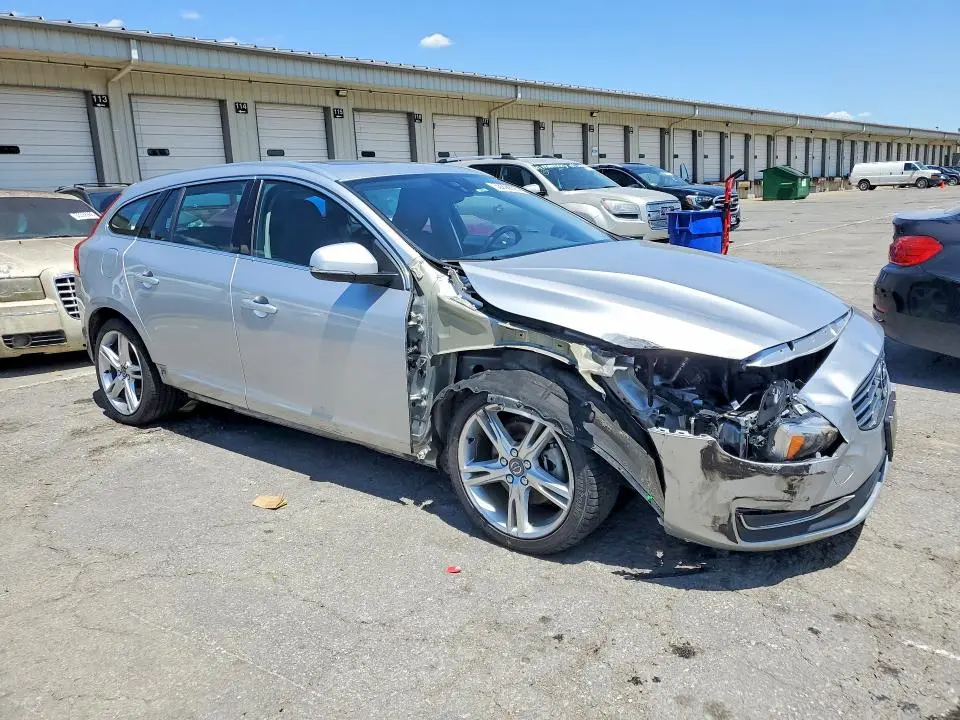 2016 VOLVO V60 T5 PREMIER  