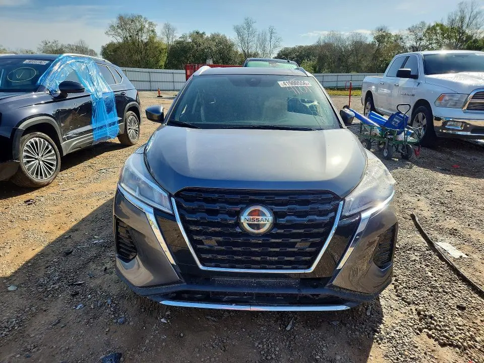 2021 NISSAN KICKS SV  