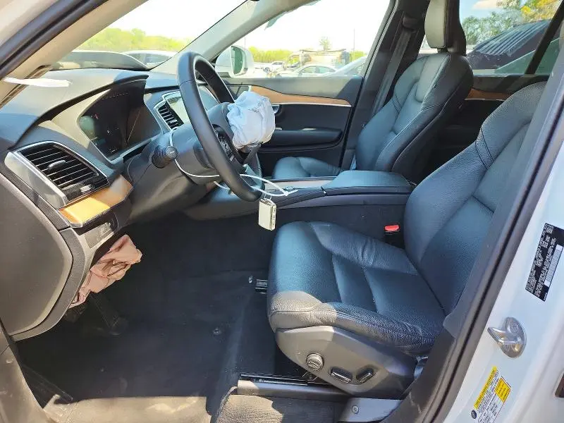 2024 VOLVO XC90 PLUS  