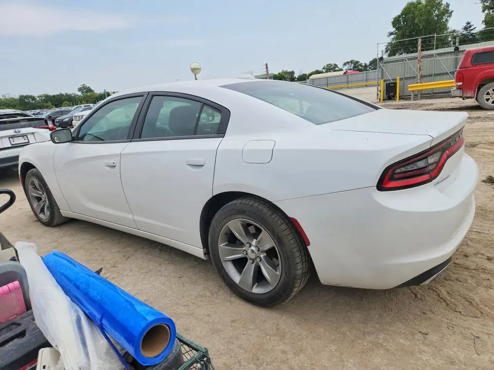 2015 DODGE CHARGER SXT  