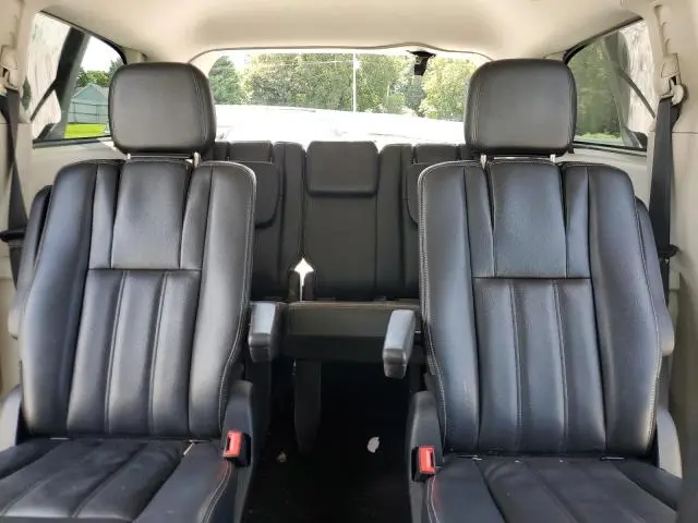 2013 CHRYSLER TOWN & COUNTRY TOURING  