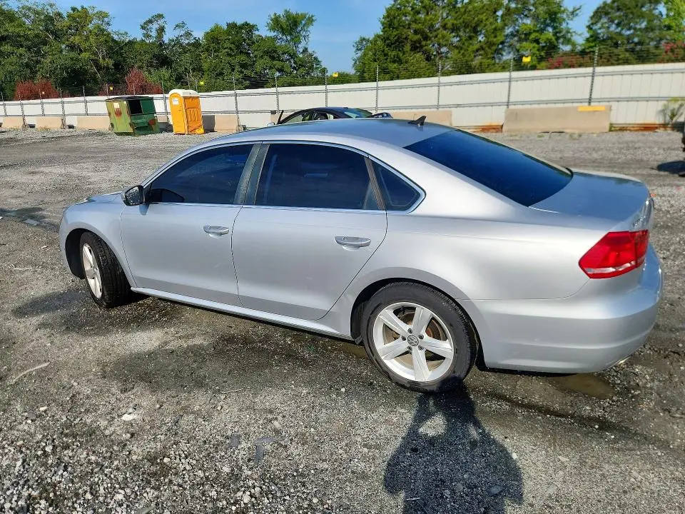 2013 VOLKSWAGEN PASSAT SE  