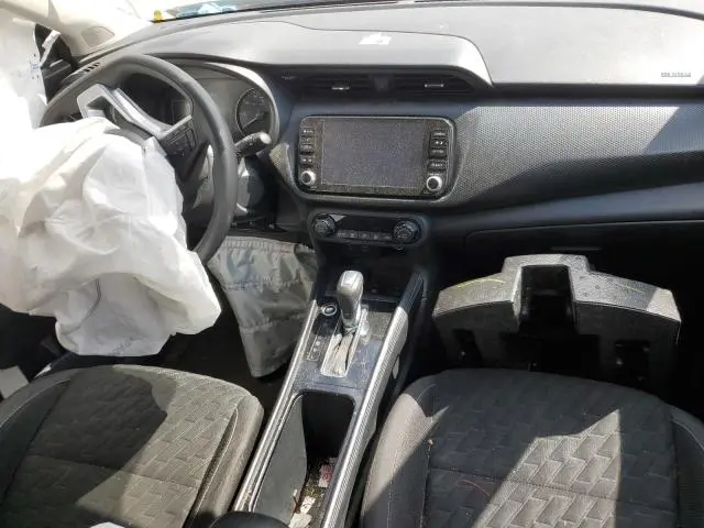 2021 NISSAN KICKS SV  