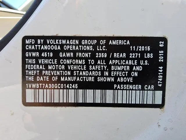 2016 VOLKSWAGEN PASSAT SE