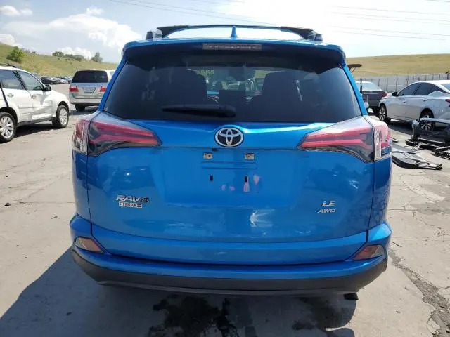 2018 TOYOTA RAV4 LE  