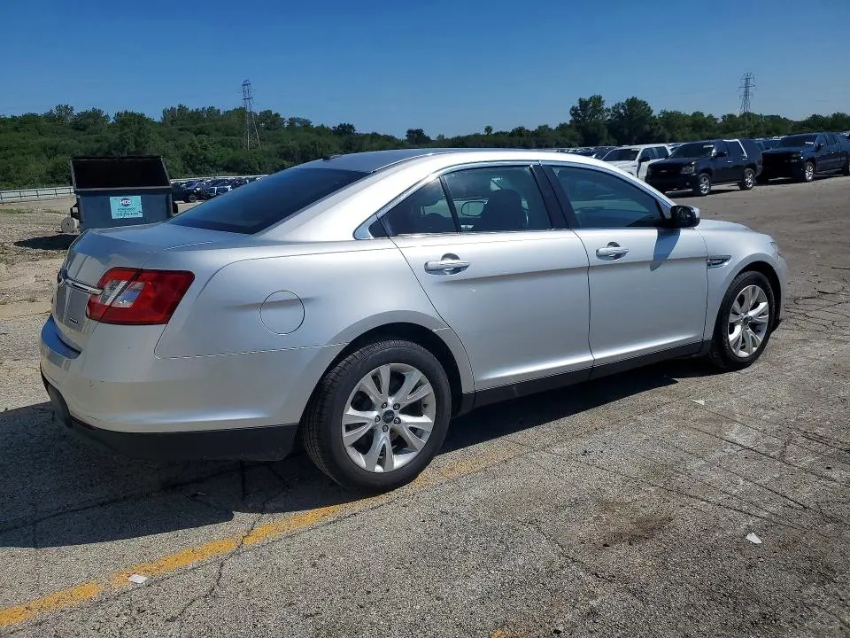 2011 FORD TAURUS SEL  