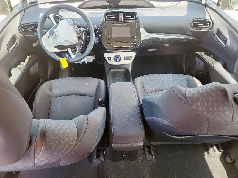 2017 TOYOTA PRIUS   