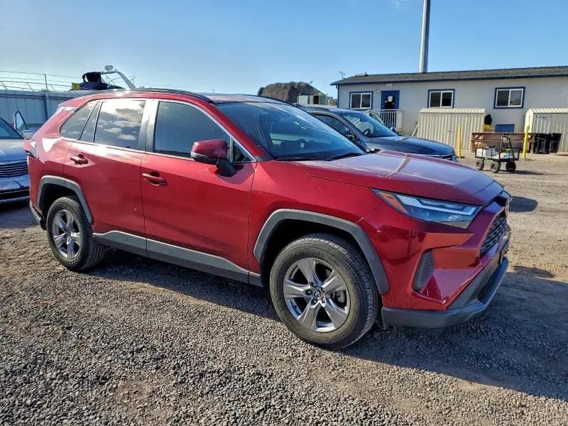 2022 TOYOTA RAV4 XLE  