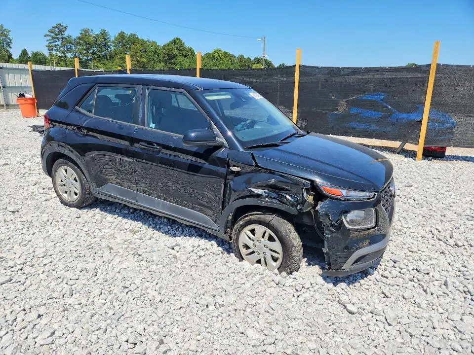 2022 HYUNDAI VENUE SE  
