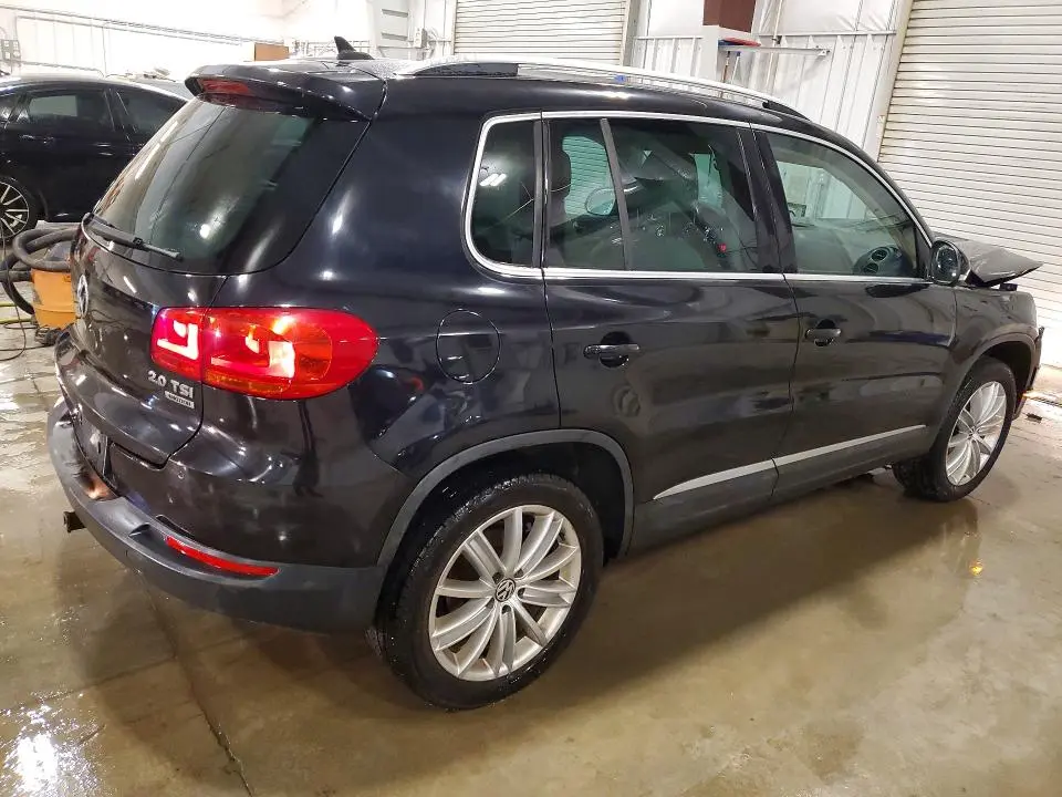 2012 VOLKSWAGEN TIGUAN S  