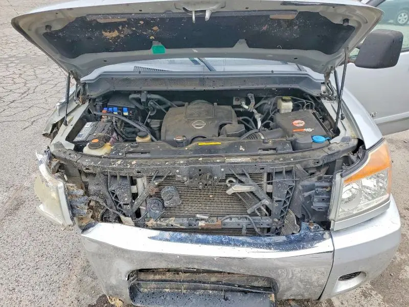 2010 NISSAN TITAN XE  