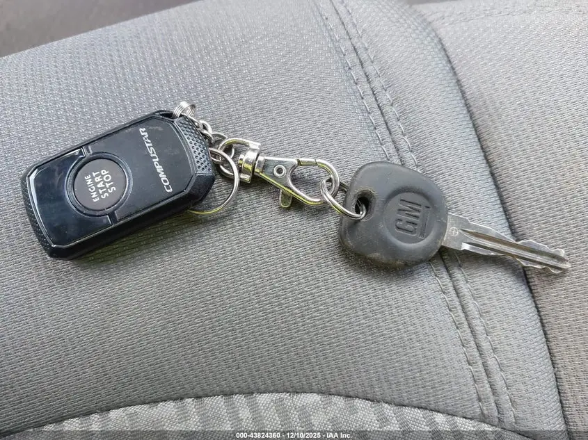 2012 CHEVROLET TRAVERSE LS