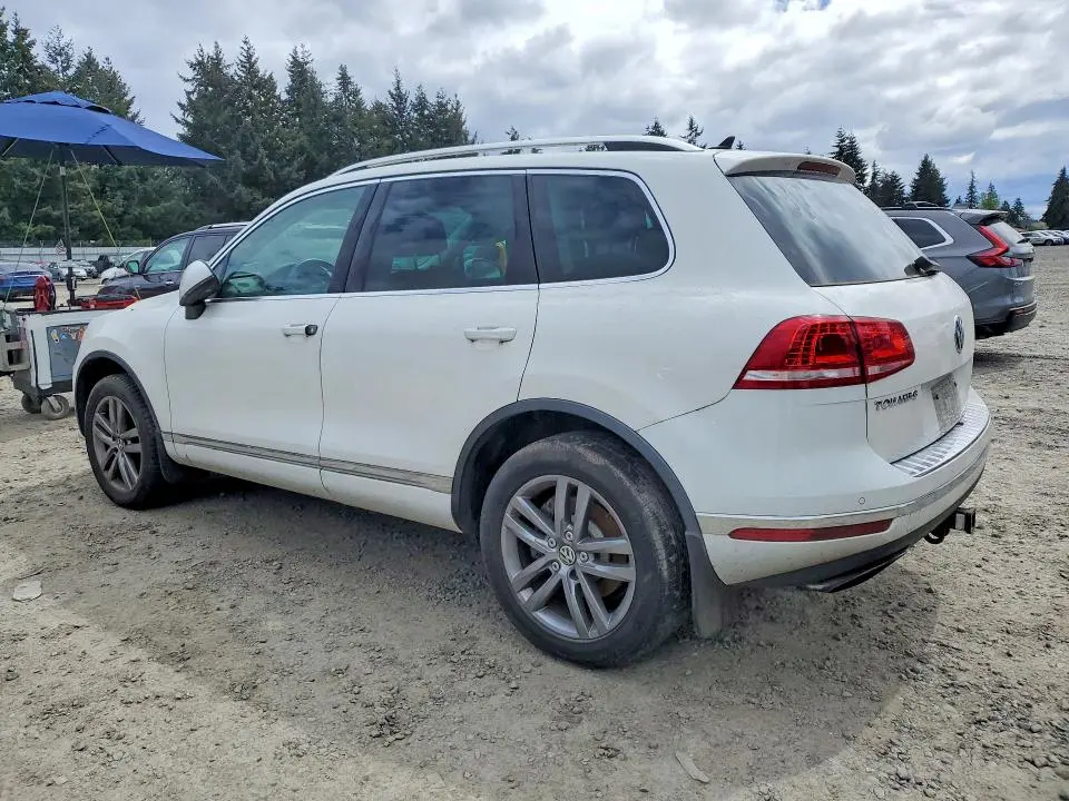 2016 VOLKSWAGEN TOUAREG LUXURY 3.6L