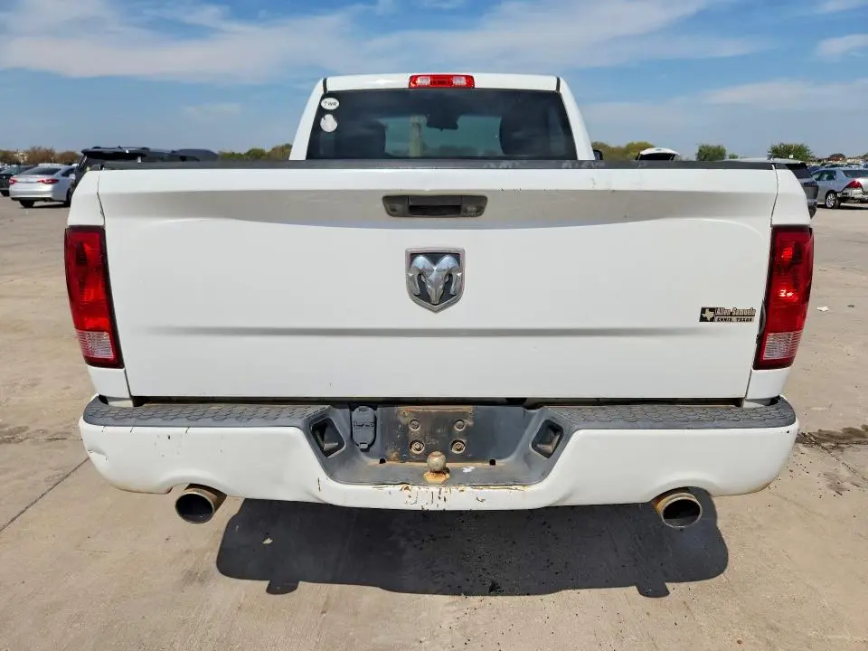 2014 RAM 1500 ST  