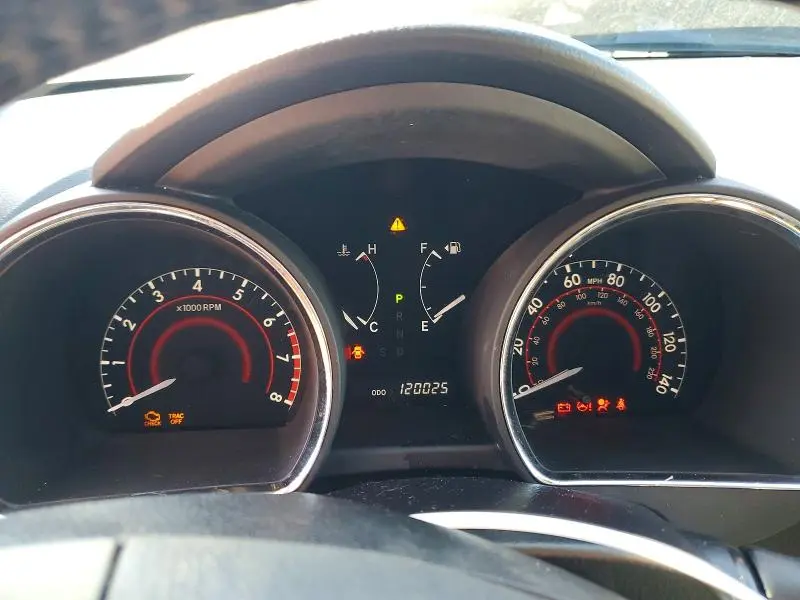 2013 TOYOTA HIGHLANDER SE  