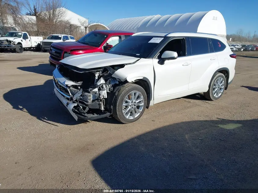 2020 TOYOTA HIGHLANDER LIMITED