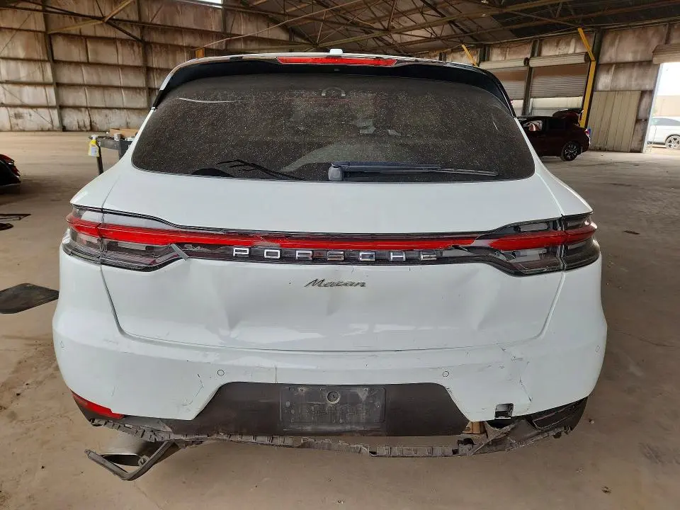 2020 PORSCHE MACAN   