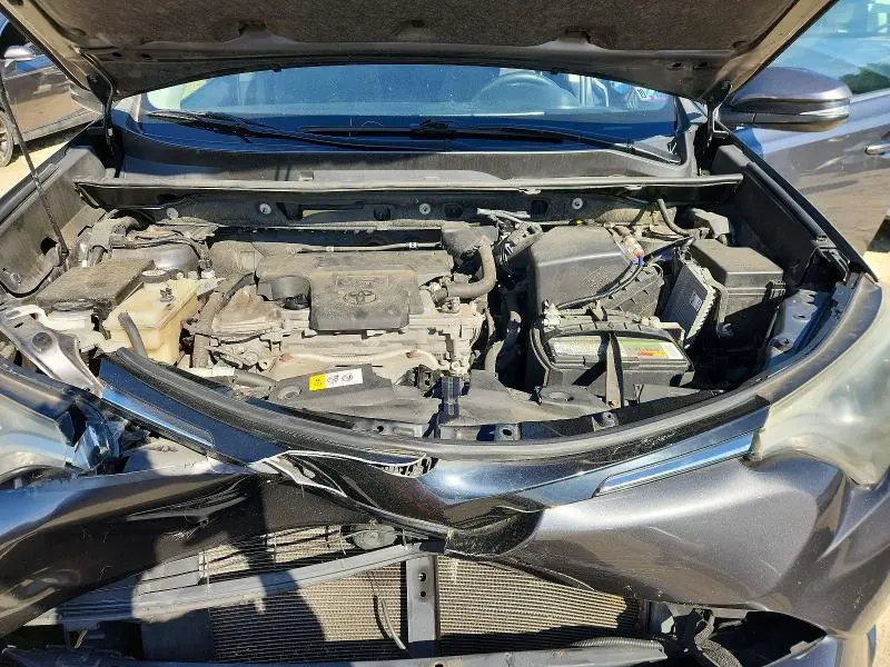 2017 TOYOTA RAV4 XLE  