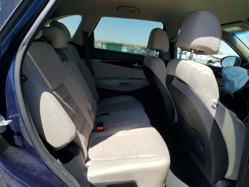 2017 KIA SORENTO LX  