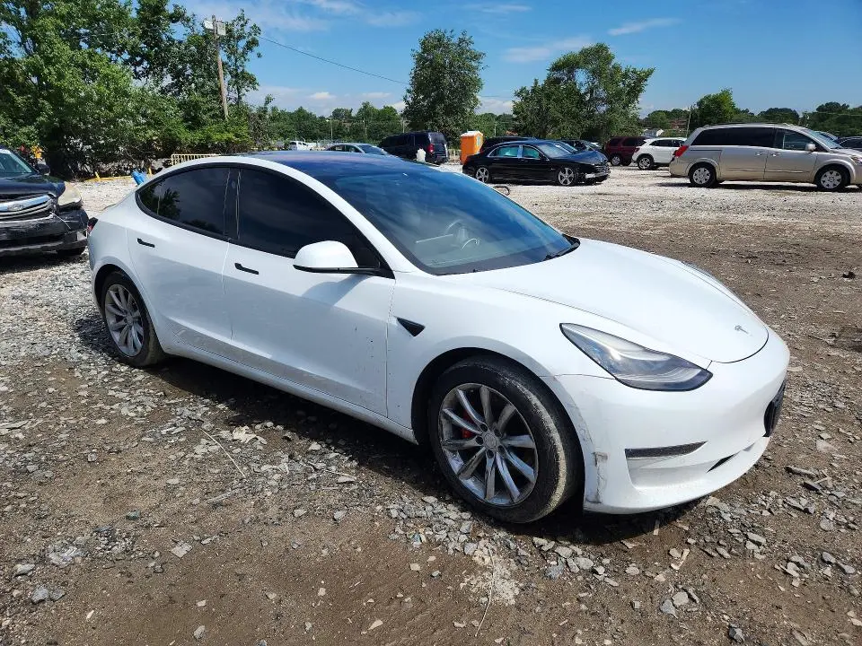 2018 TESLA MODEL 3   