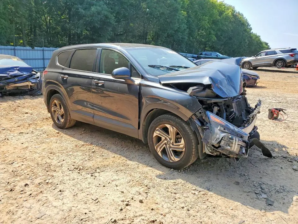 2022 HYUNDAI SANTA FE SE  