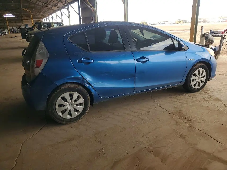 2013 TOYOTA PRIUS C TWO  