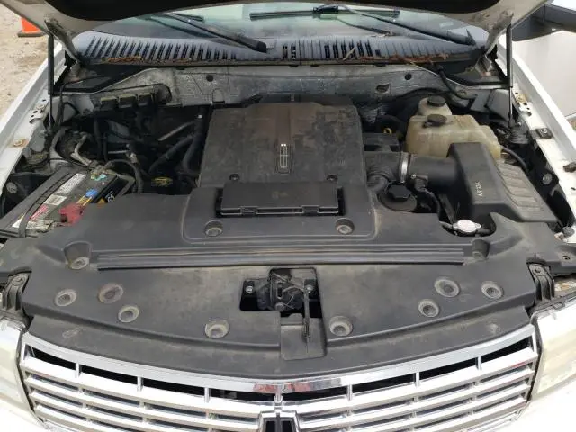 2010 LINCOLN NAVIGATOR   