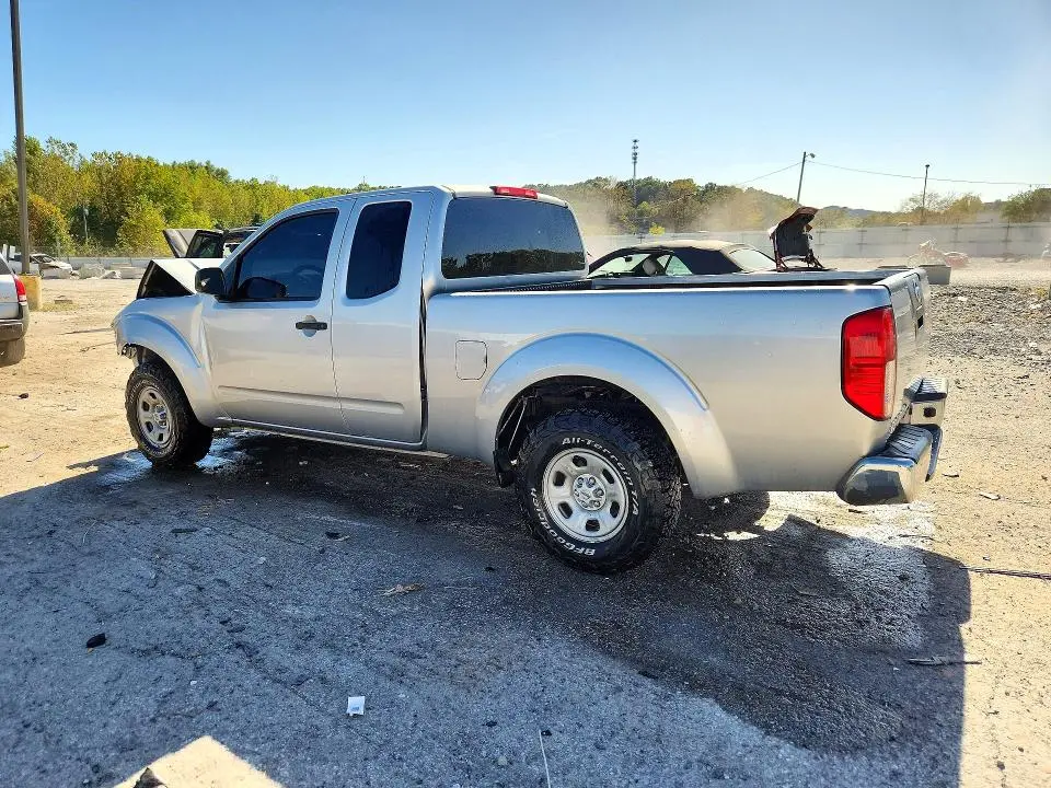 2011 NISSAN FRONTIER S  