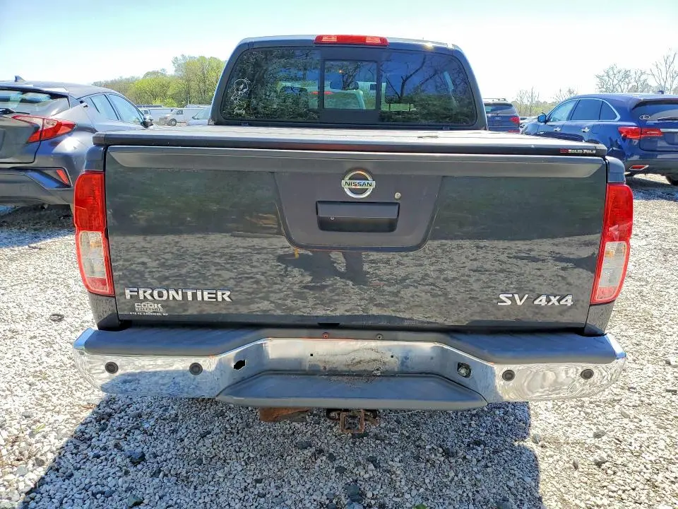 2014 NISSAN FRONTIER S  