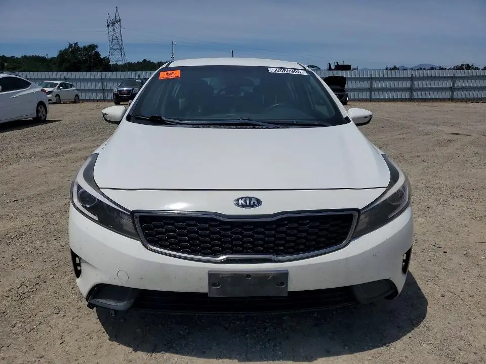 2017 KIA FORTE LX  