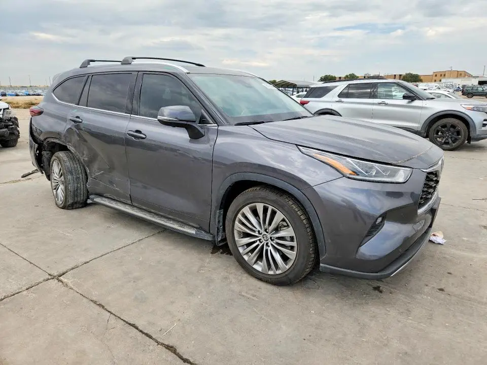 2025 TOYOTA HIGHLANDER PLATINUM  
