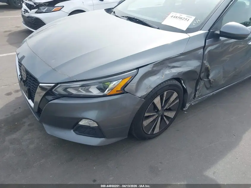 2022 NISSAN ALTIMA SV FWD