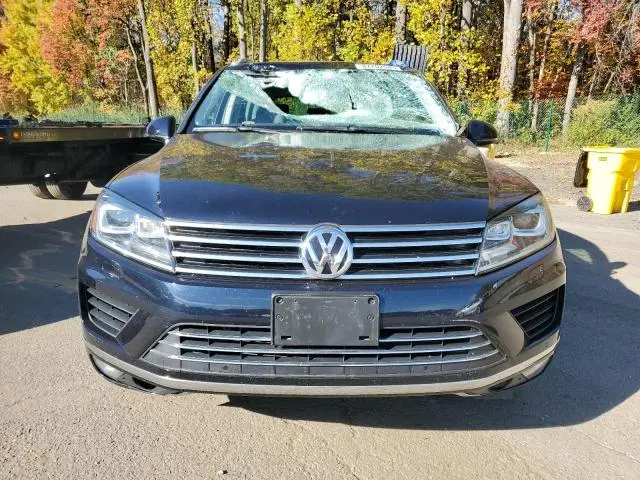 2016 VOLKSWAGEN TOUAREG SPORT  