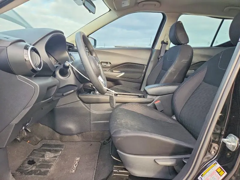2023 NISSAN KICKS SV  