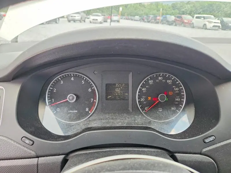 2012 VOLKSWAGEN JETTA SE  