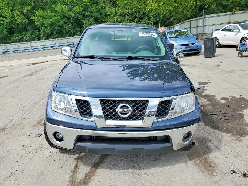 2016 NISSAN FRONTIER SL  