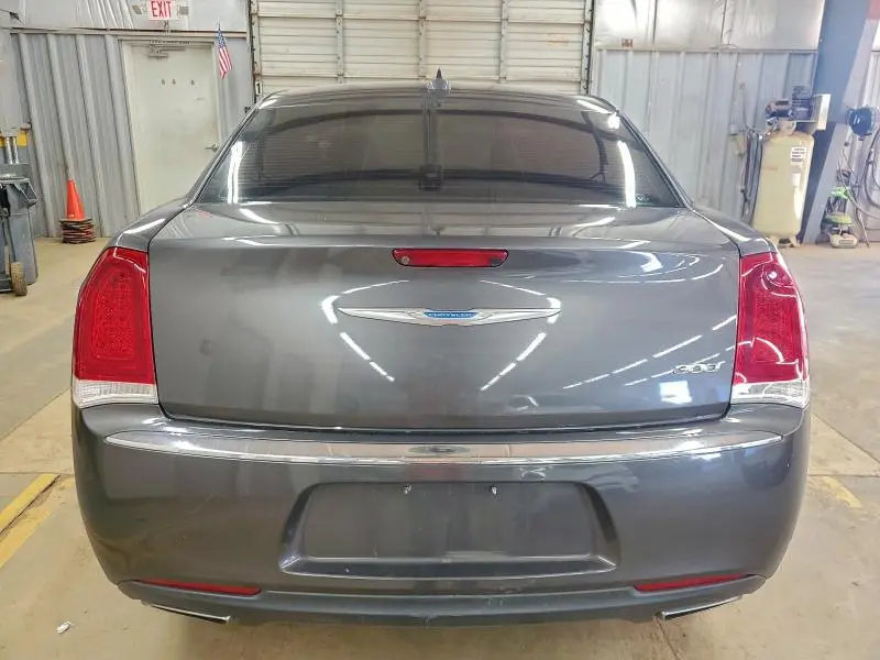 2018 CHRYSLER 300 TOURING  