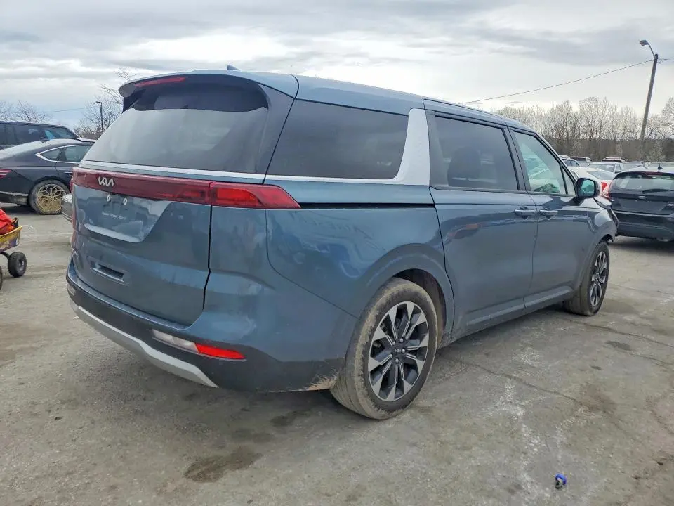 2024 KIA CARNIVAL EX  