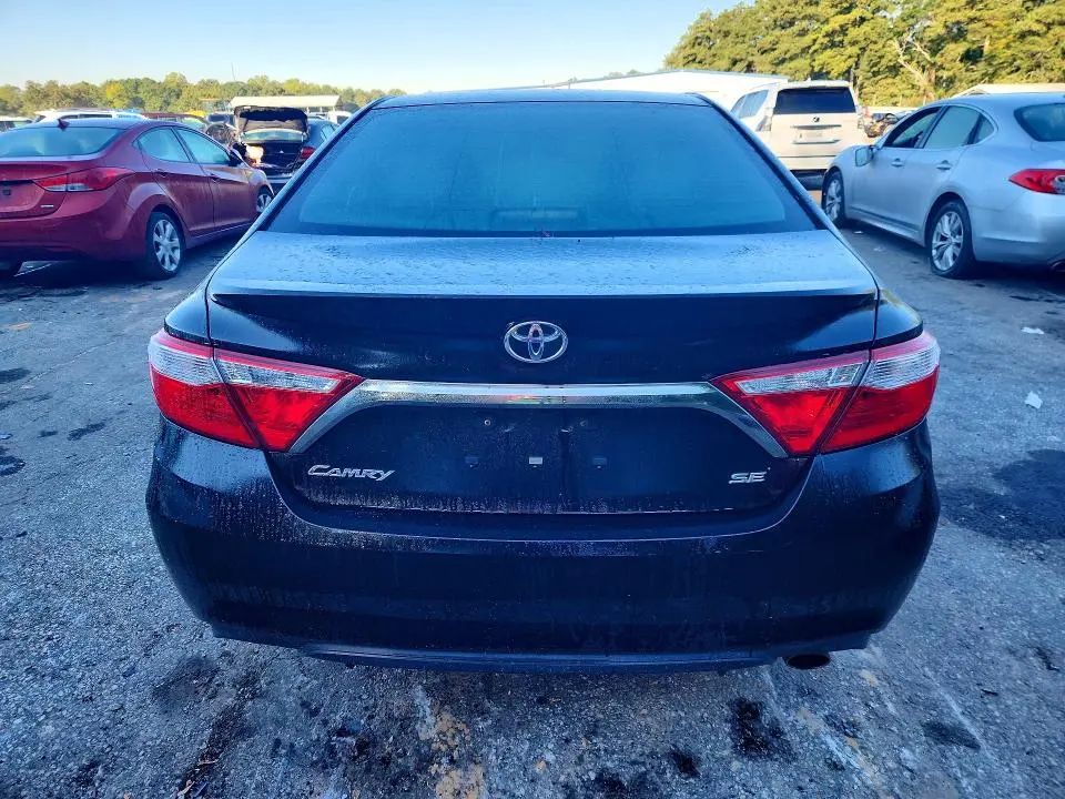 2017 TOYOTA CAMRY SE  