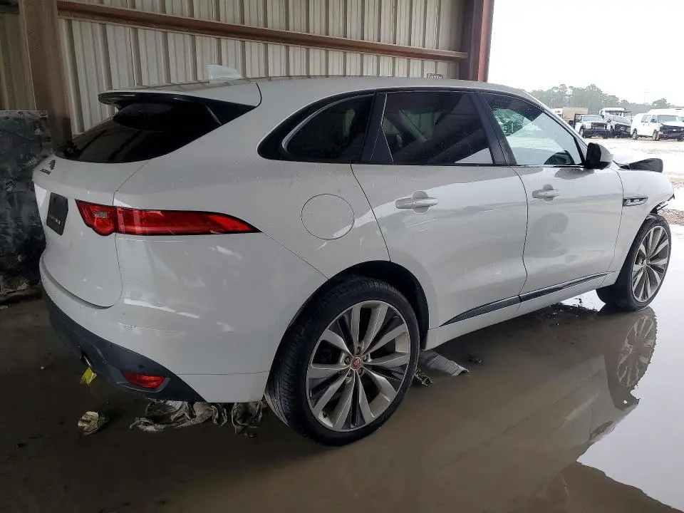 2019 JAGUAR F-PACE R - SPORT  